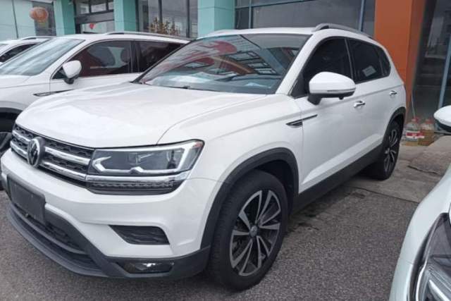 Używany Volkswagen Tharu 2021 280TSI Two-Wheel-Drive Luxury Edition