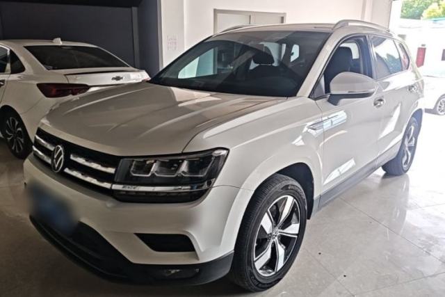 Używany Volkswagen Tharu 2021 280TSI Two-Wheel Drive Comfort Edition