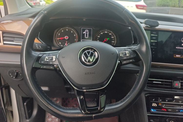 Used Volkswagen Tharu 2021 280TSI Two-Wheel-Drive Luxury Plus Edition Steering Wheel
