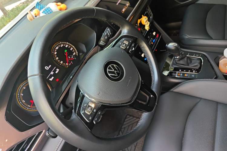 Used Volkswagen Tharu 2021 280TSI Two-Wheel-Drive Luxury Plus Edition Steering Wheel