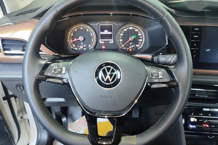 Used Volkswagen Tharu 2021 280TSI Two-Wheel-Drive Luxury Plus Edition Steering Wheel