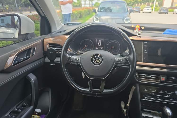 Used Volkswagen Tharu 2021 280TSI Two-Wheel-Drive Luxury Plus Edition Steering Wheel