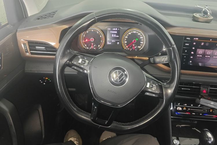 Used Volkswagen Tharu 2021 280TSI Two-Wheel-Drive Luxury Plus Edition Steering Wheel