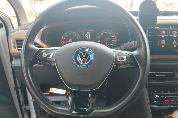 Used Volkswagen Tharu 2021 280TSI Two-Wheel-Drive Luxury Plus Edition Steering Wheel