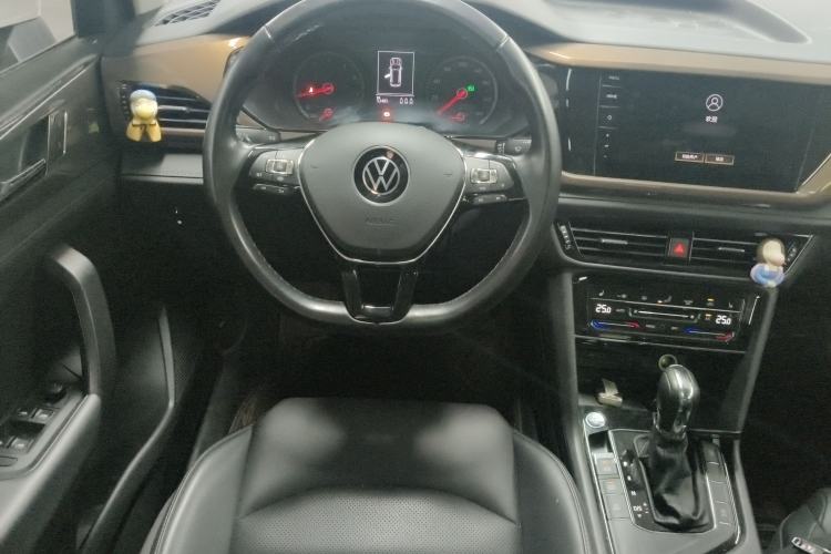 Used Volkswagen Tharu 2021 280TSI Two-Wheel-Drive Luxury Plus Edition Steering Wheel