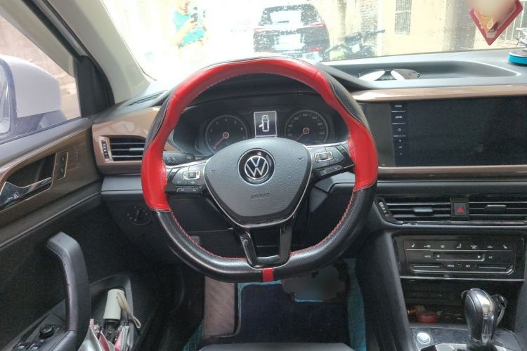 Used Volkswagen Tharu 2021 280TSI Two-Wheel-Drive Luxury Plus Edition Steering Wheel