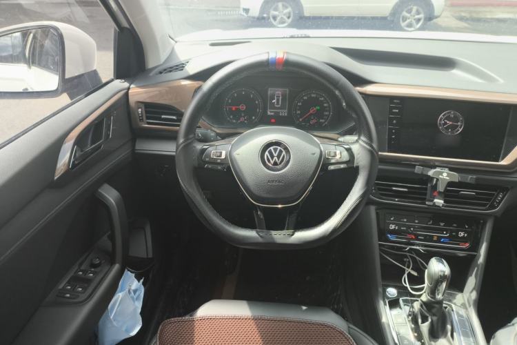 Used Volkswagen Tharu 2021 280TSI Two-Wheel-Drive Luxury Plus Edition Steering Wheel