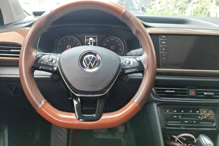 Used Volkswagen Tharu 2021 280TSI Two-Wheel-Drive Luxury Plus Edition Steering Wheel