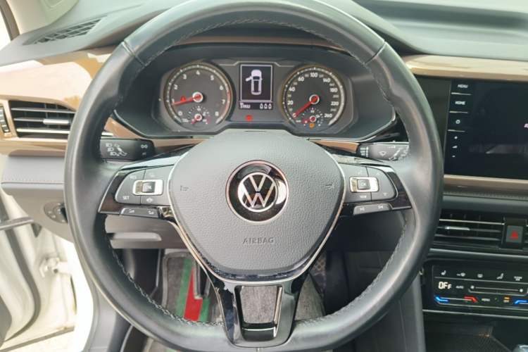 Used Volkswagen Tharu 2021 280TSI Two-Wheel-Drive Luxury Plus Edition Steering Wheel