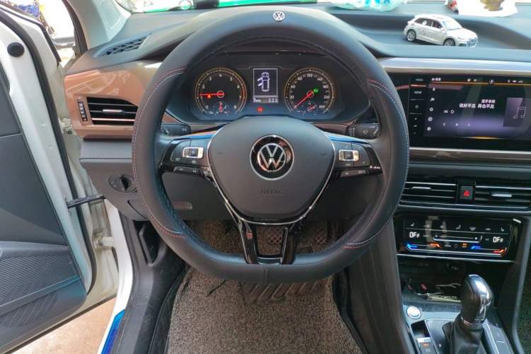 Used Volkswagen Tharu 2021 280TSI Two-Wheel-Drive Luxury Plus Edition Steering Wheel