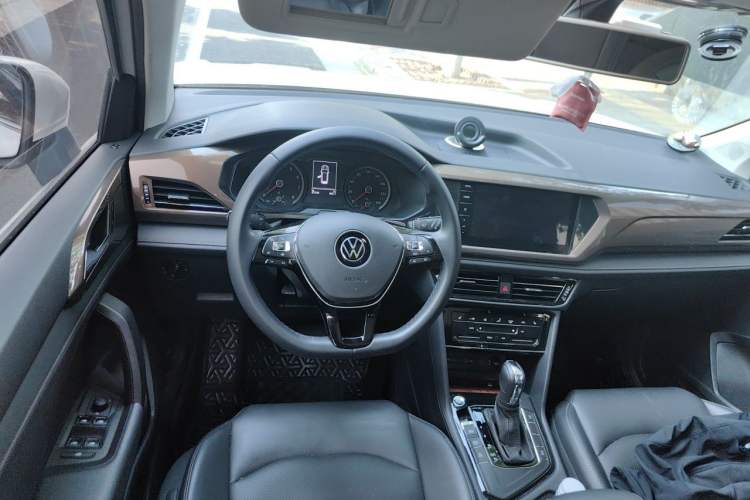Used Volkswagen Tharu 2021 280TSI Two-Wheel-Drive Luxury Plus Edition Steering Wheel