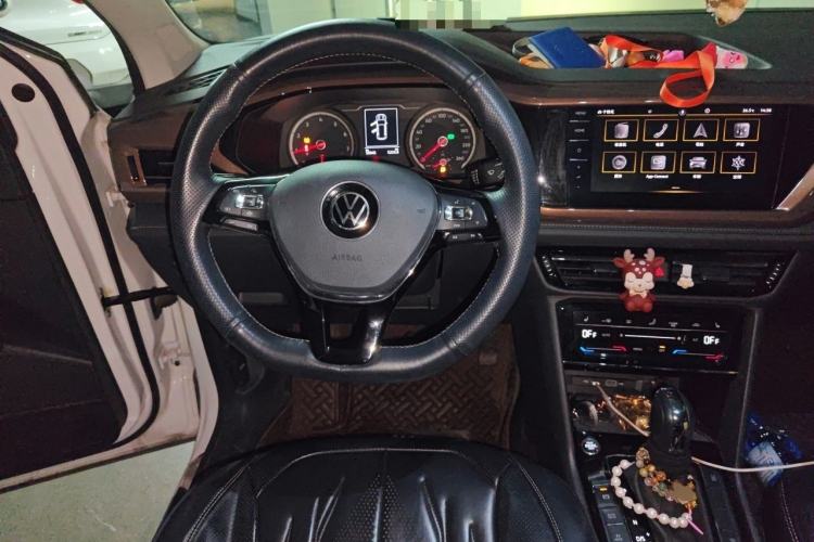 Used Volkswagen Tharu 2021 280TSI Two-Wheel-Drive Luxury Plus Edition Steering Wheel