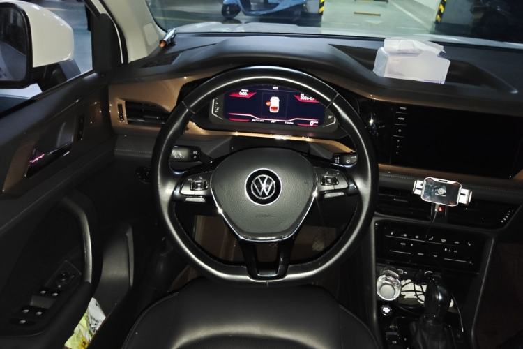Used Volkswagen Tharu 2021 280TSI Two-Wheel-Drive Luxury Plus Edition Steering Wheel