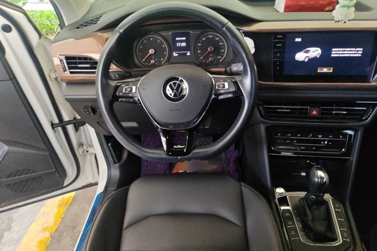 Used Volkswagen Tharu 2021 280TSI Two-Wheel-Drive Luxury Plus Edition Steering Wheel