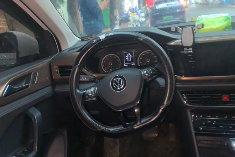 Used Volkswagen Tharu 2021 280TSI Two-Wheel-Drive Luxury Plus Edition Steering Wheel