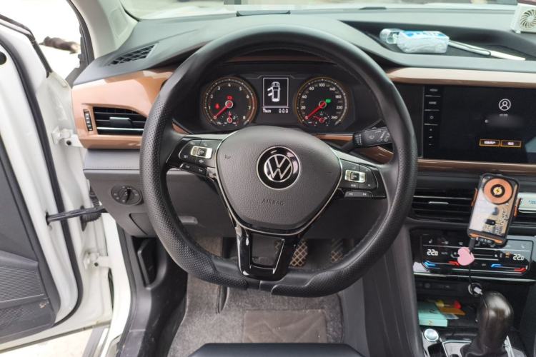 Used Volkswagen Tharu 2021 280TSI Two-Wheel-Drive Luxury Plus Edition Steering Wheel