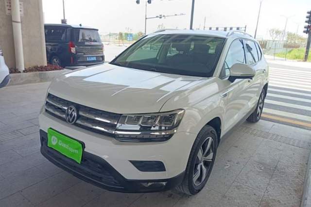 Używany Volkswagen Tharu 2021 280TSI Two-Wheel Drive Comfort Edition