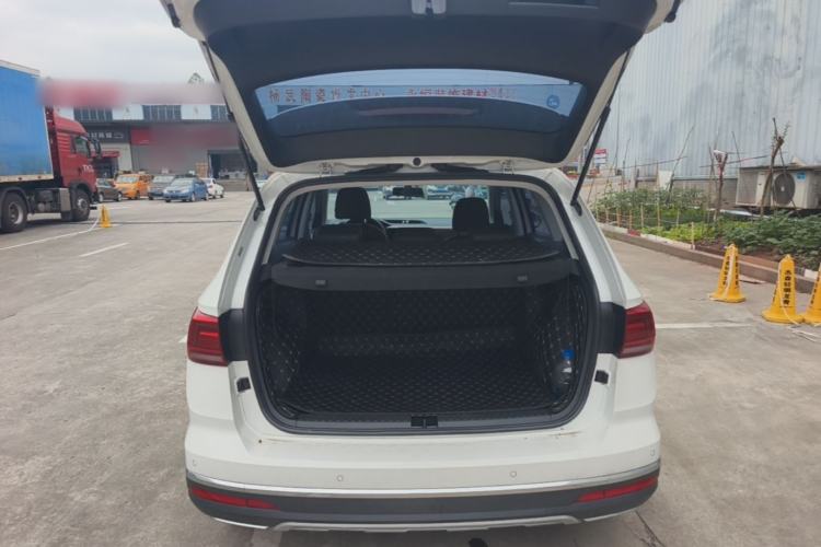 Used Volkswagen Tharu 2021 330TSI All-Wheel Drive Luxury PLUS Version Trunk