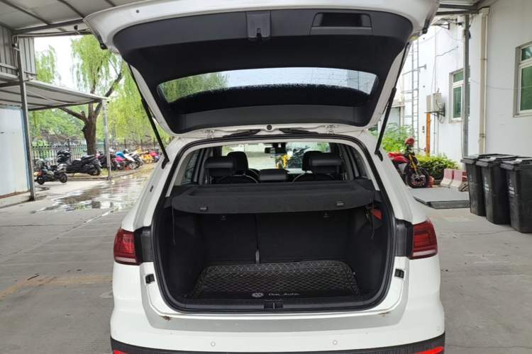 Used Volkswagen Tharu 2021 280TSI Two-Wheel-Drive Luxury Plus Edition Trunk