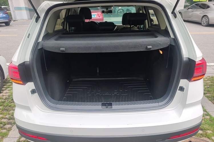 Used Volkswagen Tharu 2021 280TSI Two-Wheel Drive Comfort Edition Trunk