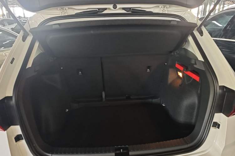 Used Volkswagen Tharu 2021 280TSI Two-Wheel-Drive Luxury Plus Edition Trunk