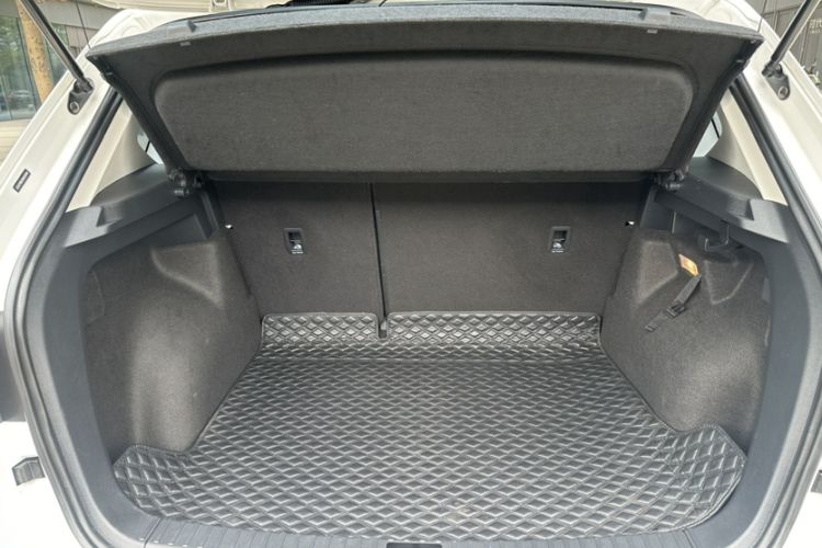 Used Volkswagen Tharu 2021 330TSI All-Wheel Drive Luxury PLUS Version Trunk