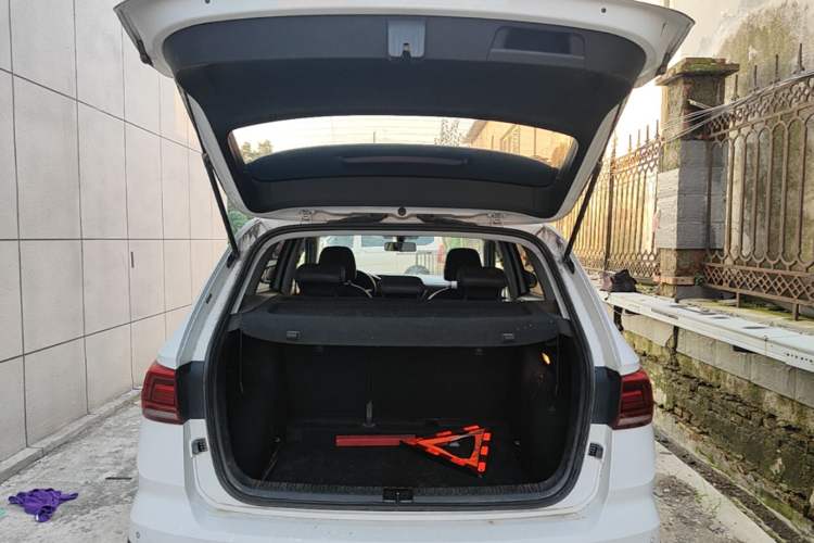 Used Volkswagen Tharu 2021 280TSI Two-Wheel Drive Comfort Edition Trunk