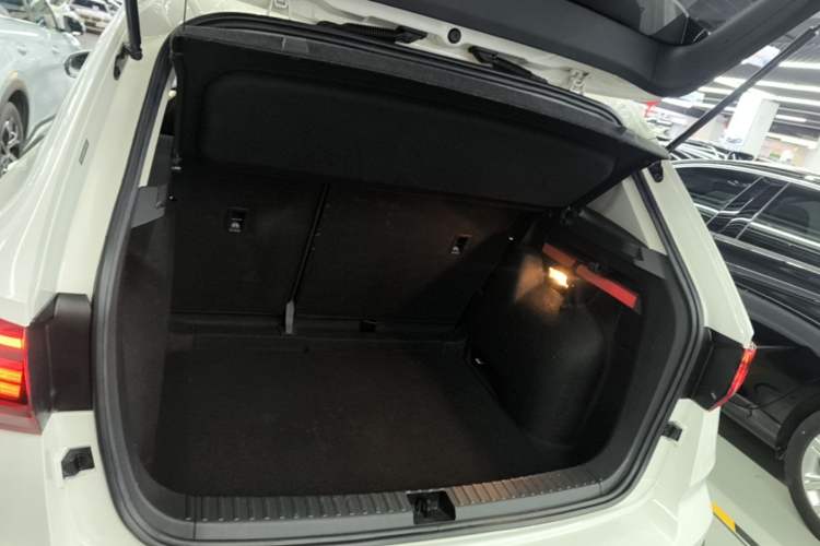 Used Volkswagen Tharu 2021 280TSI Two-Wheel Drive Comfort Edition Trunk