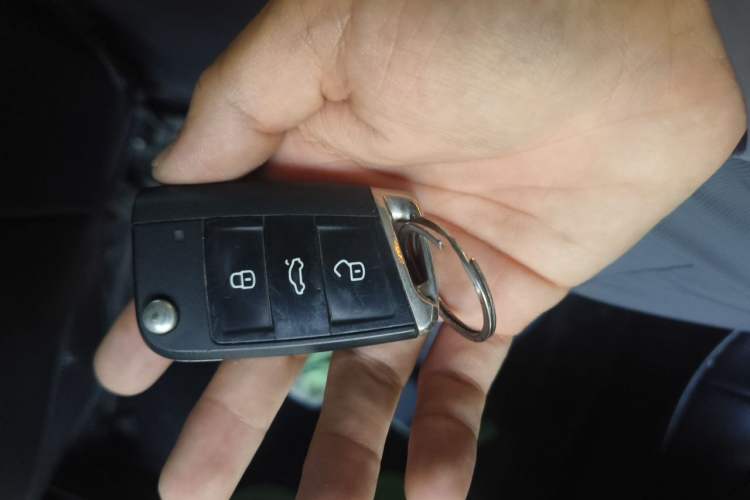 Used Volkswagen Tharu 2021 280TSI Two-Wheel Drive Trend Edition Vehicle Key