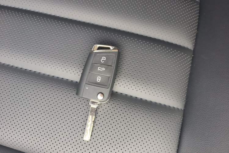 Used Volkswagen Tharu 2021 330TSI All-Wheel Drive Luxury PLUS Version Vehicle Key