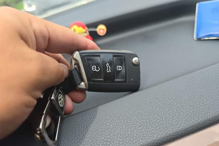 Used Volkswagen Tharu 2021 280TSI Two-Wheel-Drive Luxury Plus Edition Vehicle Key