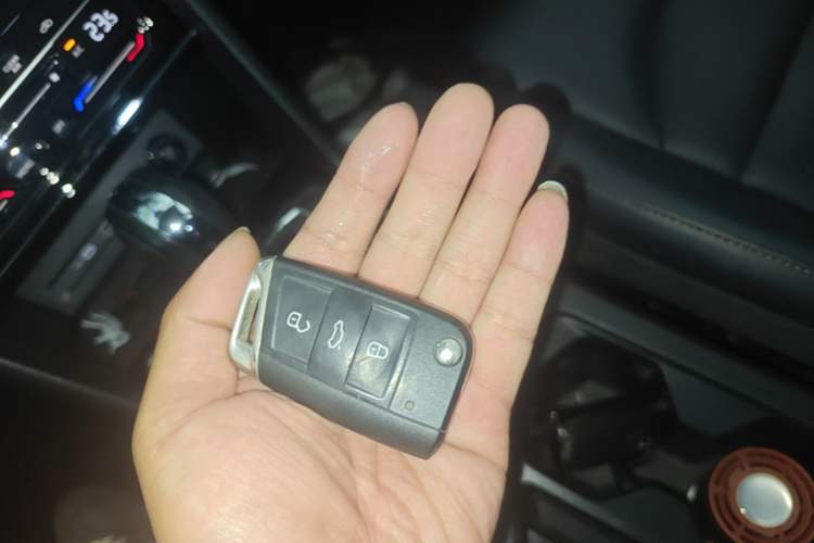 Used Volkswagen Tharu 2021 280TSI Two-Wheel-Drive Luxury Plus Edition Vehicle Key