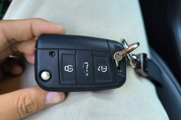 Used Volkswagen Tharu 2021 280TSI Two-Wheel Drive Trend Edition Vehicle Key