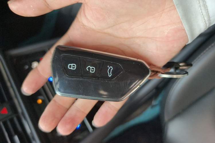 Used Volkswagen Tharu 2021 280TSI Two-Wheel-Drive Luxury Plus Edition Vehicle Key