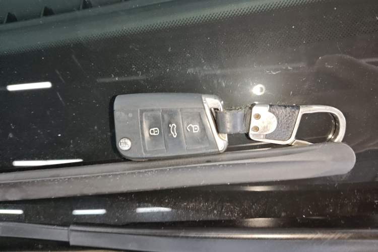 Used Volkswagen Tharu 2021 280TSI Two-Wheel Drive Comfort Edition Vehicle Key