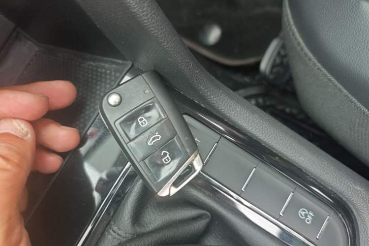 Used Volkswagen Tharu 2021 280TSI Two-Wheel Drive Trend Edition Vehicle Key