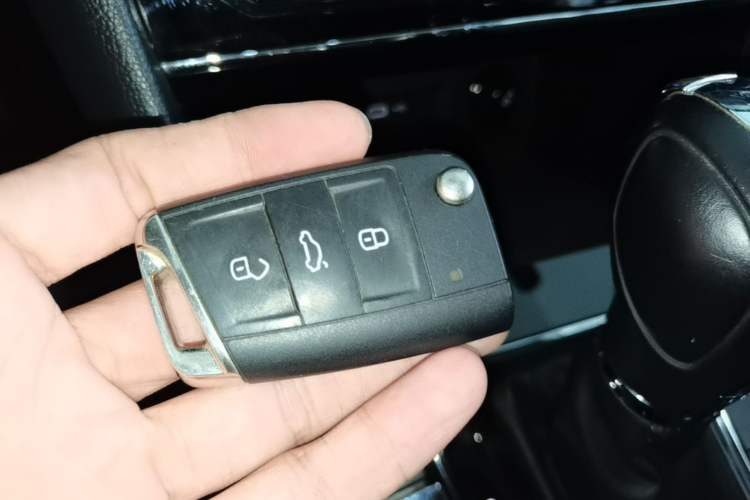 Used Volkswagen Tharu 2021 330TSI All-Wheel Drive Luxury PLUS Version Vehicle Key