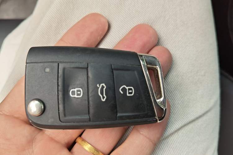 Used Volkswagen Tharu 2021 280TSI Two-Wheel Drive Trend Edition Vehicle Key