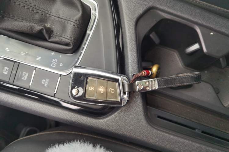 Used Volkswagen Tharu 2021 280TSI Two-Wheel-Drive Luxury Edition Vehicle Key
