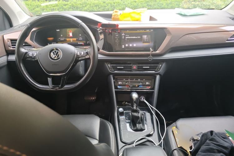 Used Volkswagen Tharu 2022 280TSI Two-Wheel Drive Comfort Edition Center Console
