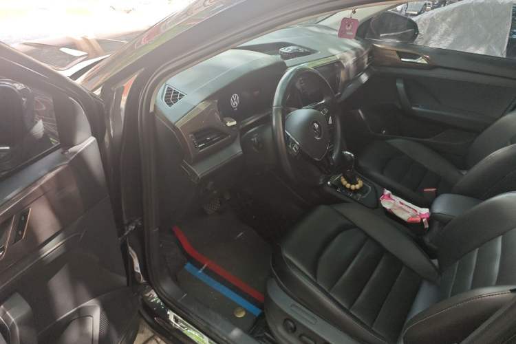 Used Volkswagen Tharu 2022 280TSI Two-Wheel-Drive Luxury Edition Driver Seat