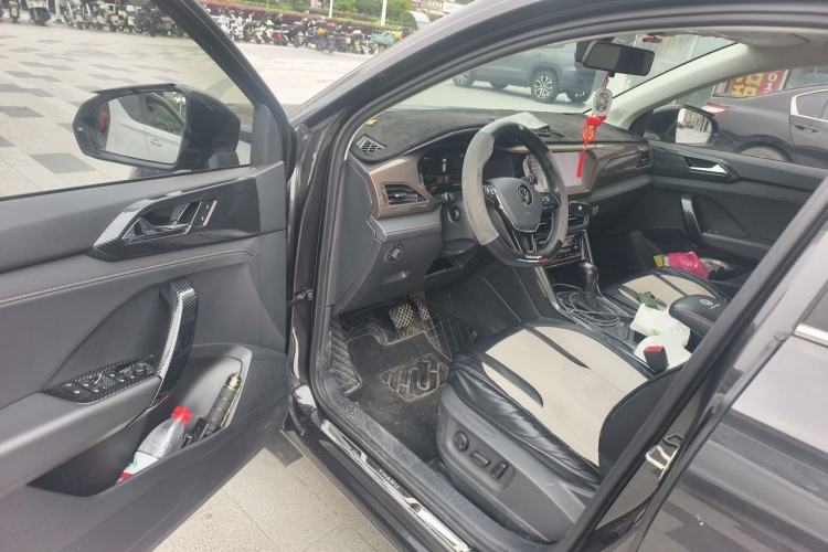 Used Volkswagen Tharu 2022 280TSI Two-Wheel-Drive Luxury Edition Driver Seat