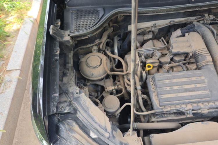 Used Volkswagen Tharu 2022 280TSI Two-Wheel-Drive Luxury Edition Engine Bay Right