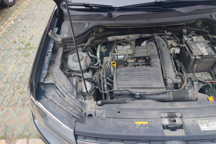 Used Volkswagen Tharu 2022 280TSI Two-Wheel Drive Trend Edition Engine Bay Right