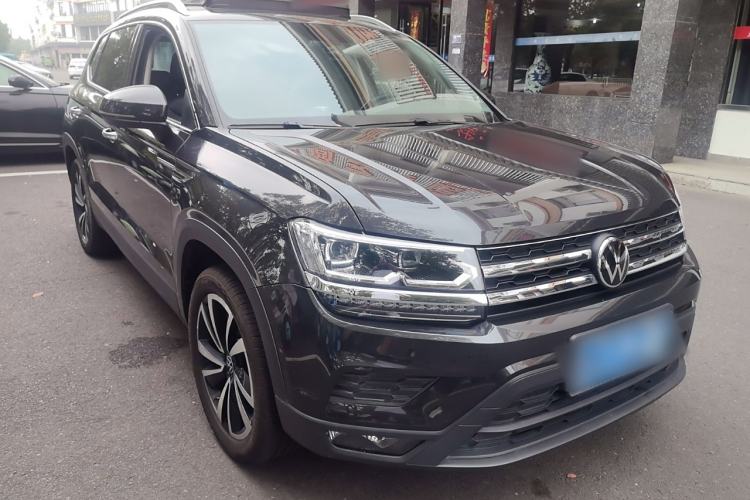 Used Volkswagen Tharu 2022 280TSI Two-Wheel-Drive Luxury Edition Front Right 45 Deg