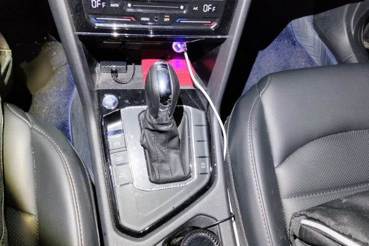 Used Volkswagen Tharu 2022 280TSI Two-Wheel-Drive Luxury Edition Gear Lever