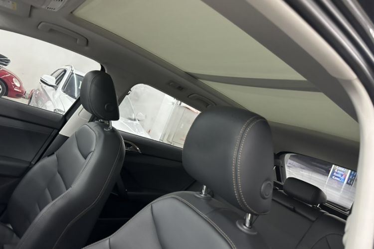Used Volkswagen Tharu 2022 280TSI Two-Wheel-Drive Luxury Edition Headliner