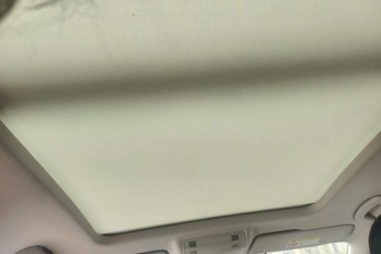 Used Volkswagen Tharu 2022 280TSI Two-Wheel-Drive Luxury Edition Headliner