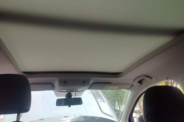 Used Volkswagen Tharu 2022 280TSI Two-Wheel-Drive Luxury Edition Headliner