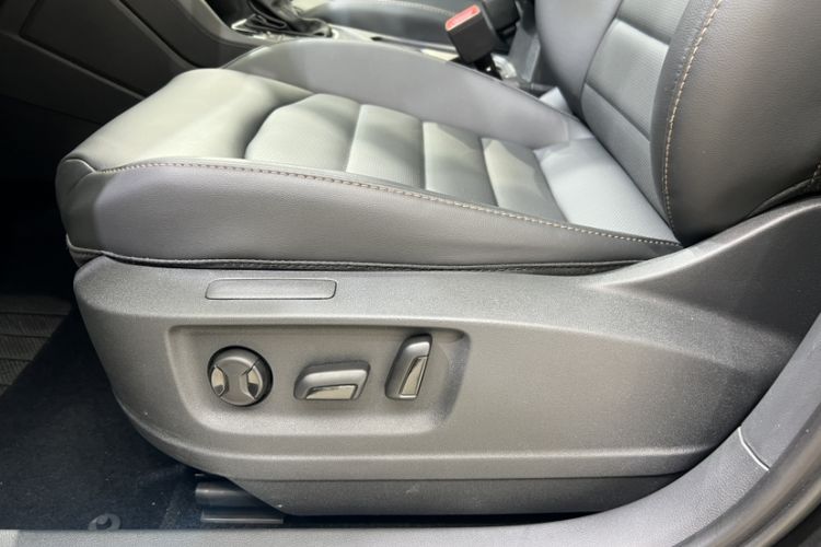 Used Volkswagen Tharu 2022 280TSI Two-Wheel-Drive Luxury Edition Interior 12